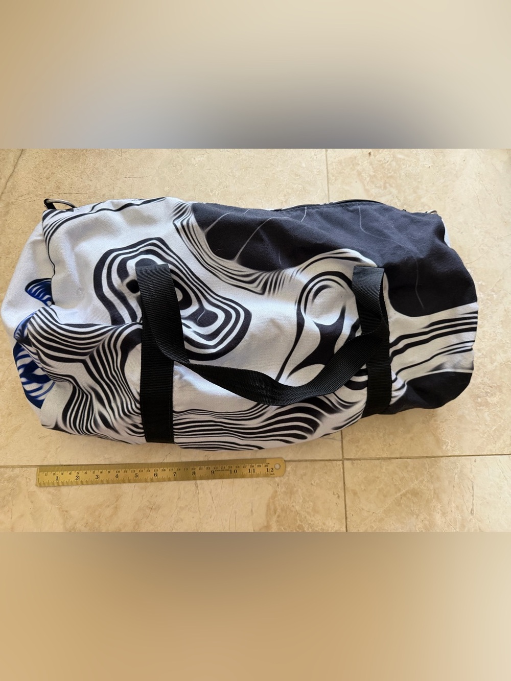EUC Blue White Black Swirl Training Duffle Bag Gym Work Travel Athleisure